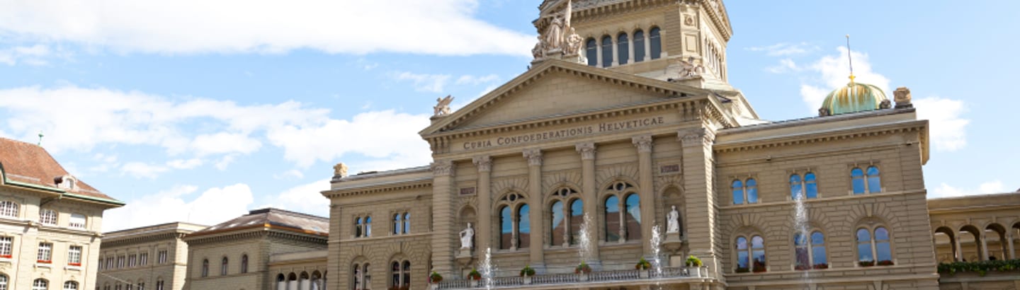 Bundeshaus mit Platz